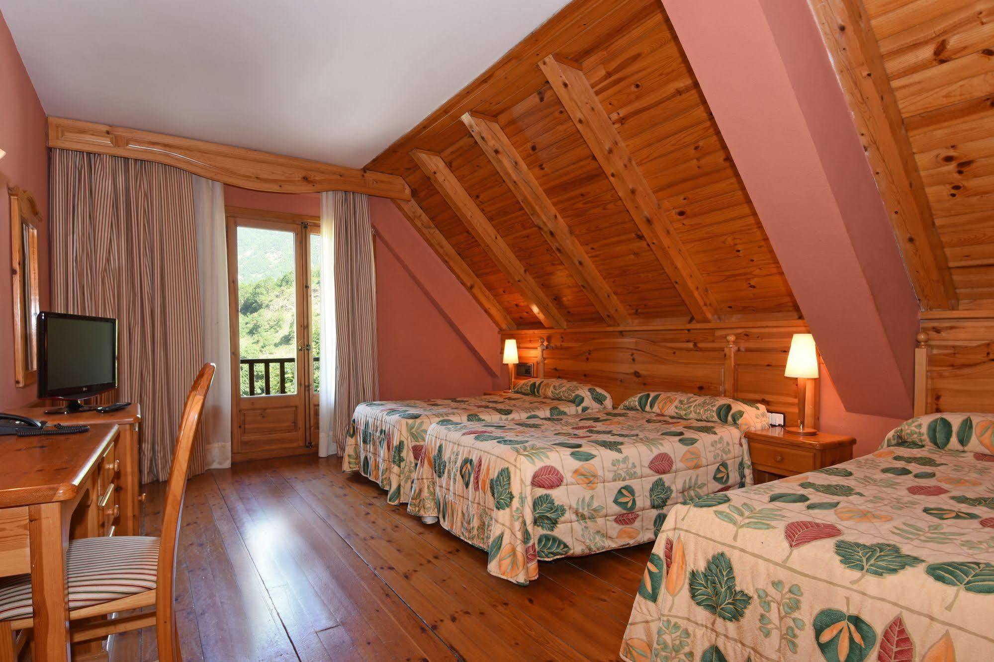 Rvhotels Orri Tredos Exterior photo