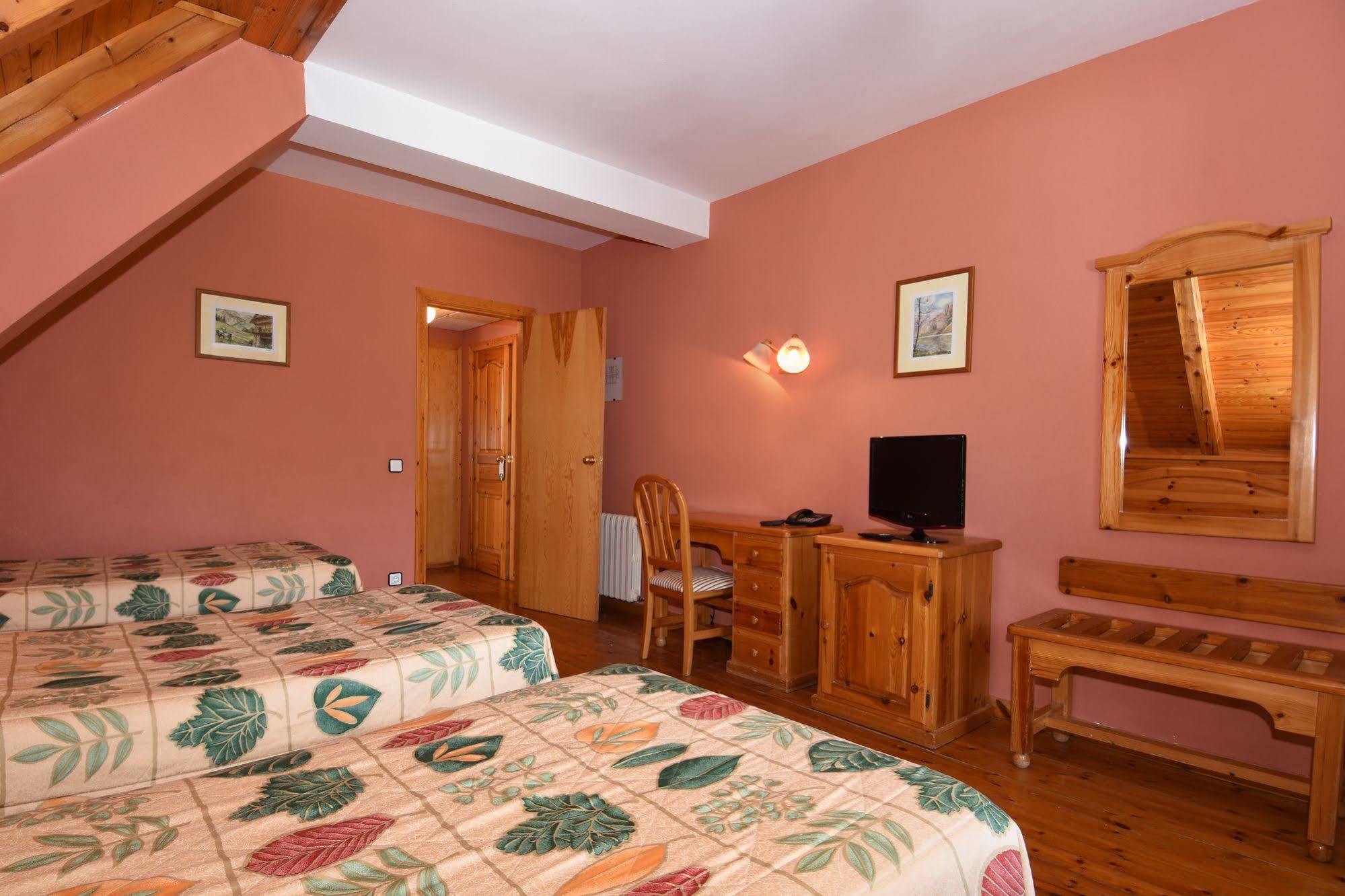 Rvhotels Orri Tredos Exterior photo